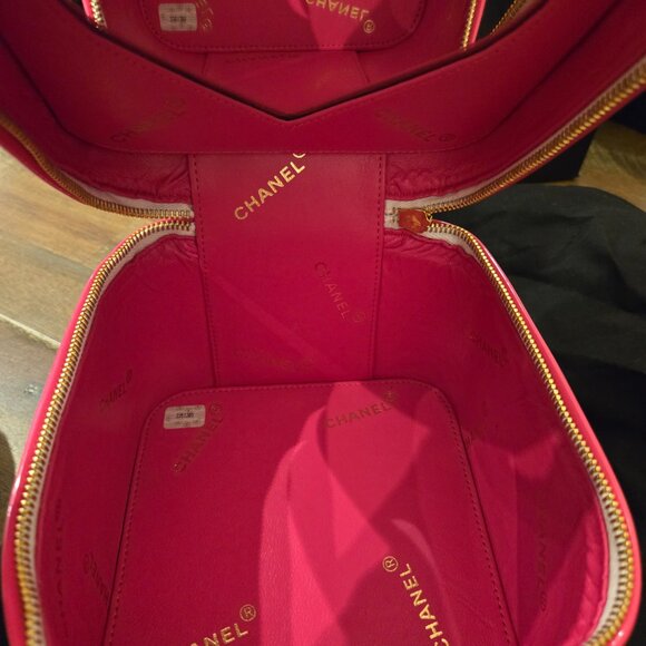 Chanel Barbie Heart Vanity Bag - Picture 9 of 12